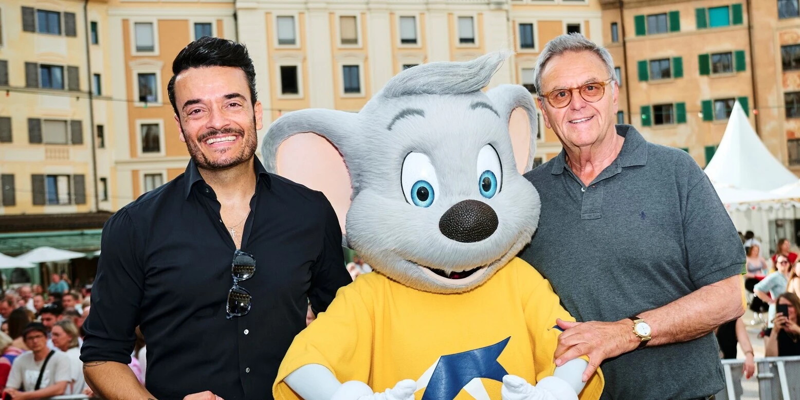 Giovanni Zarrella Celebrates 'Universo' with Fans at Europa-Park - Event Highlights